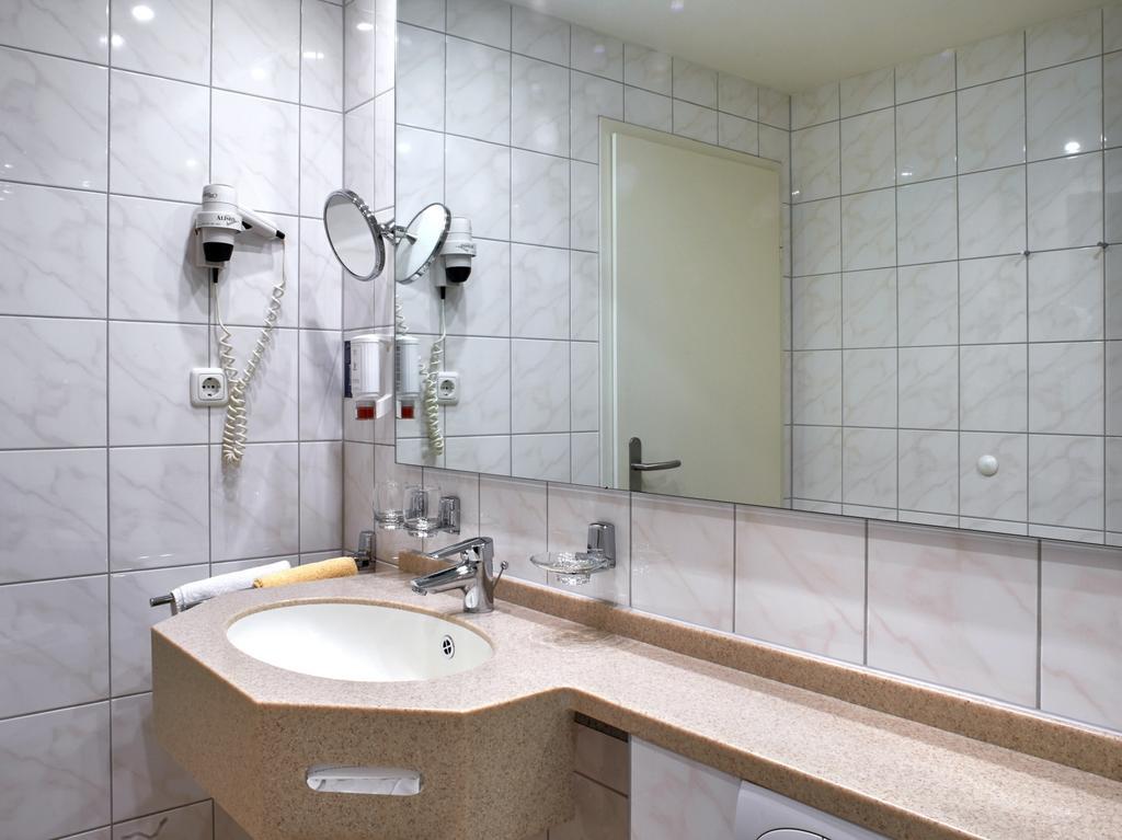 Hotel Muenster Emmelshausen Εξωτερικό φωτογραφία